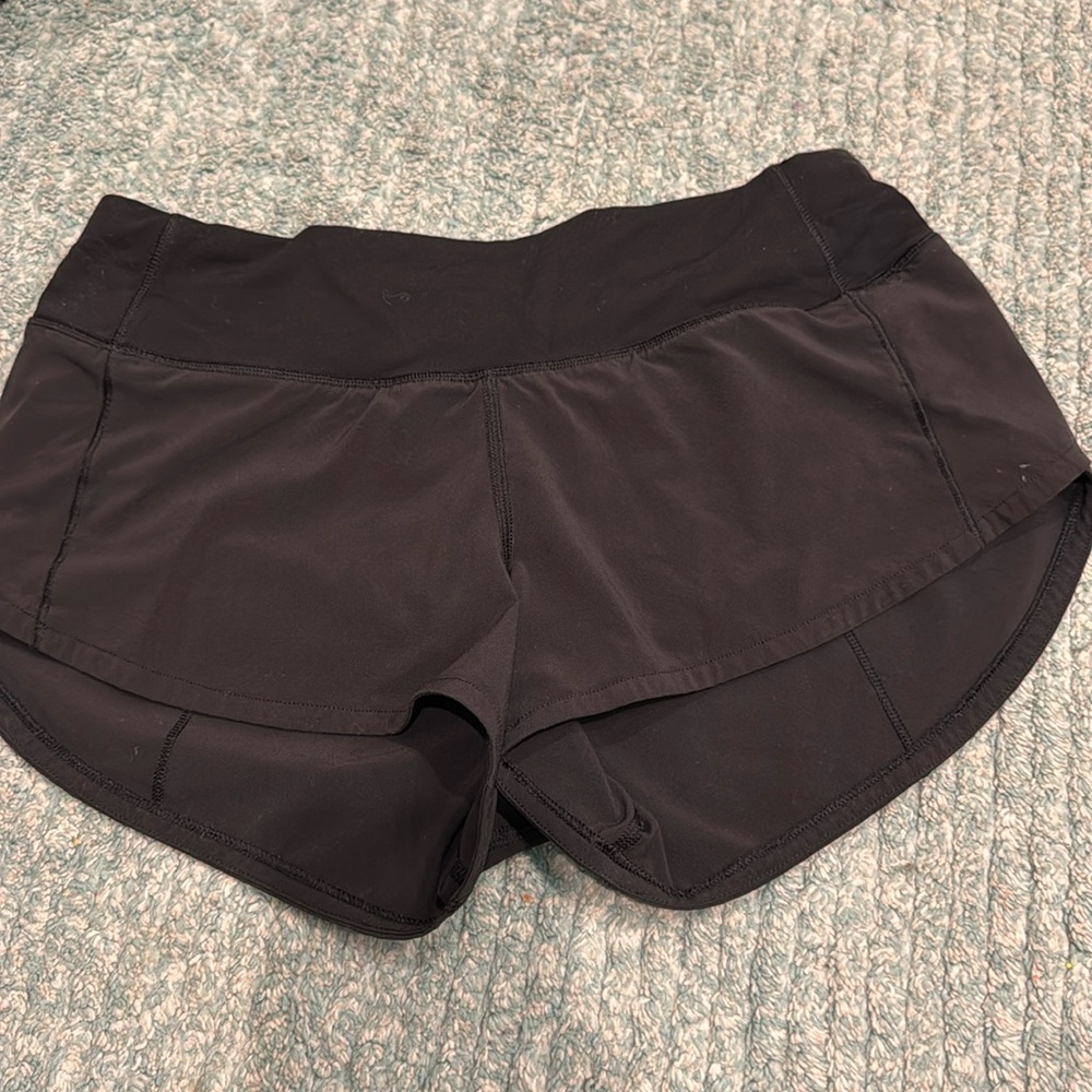 black lululemonn speed up shorts